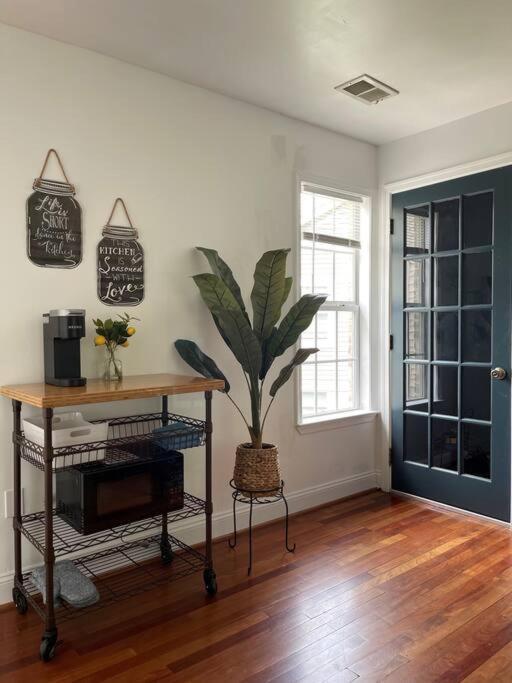 Brand New, Cozy, Modern, One-Bedroom Apartment Falls Church Exteriör bild